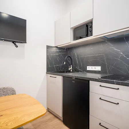 Korter Airport-bus - 13 North - 2 *