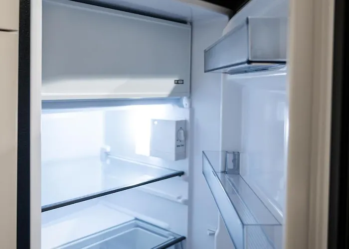 Airport-bus - 13 North - 2