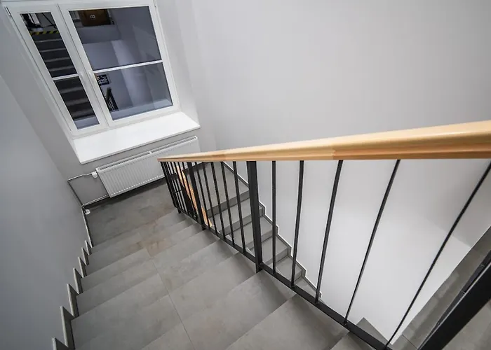 Airport-bus - 13 North - 2 Korter *