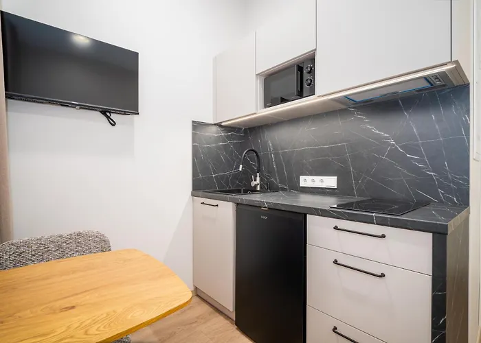 Korter Airport-bus - 13 North - 2 *